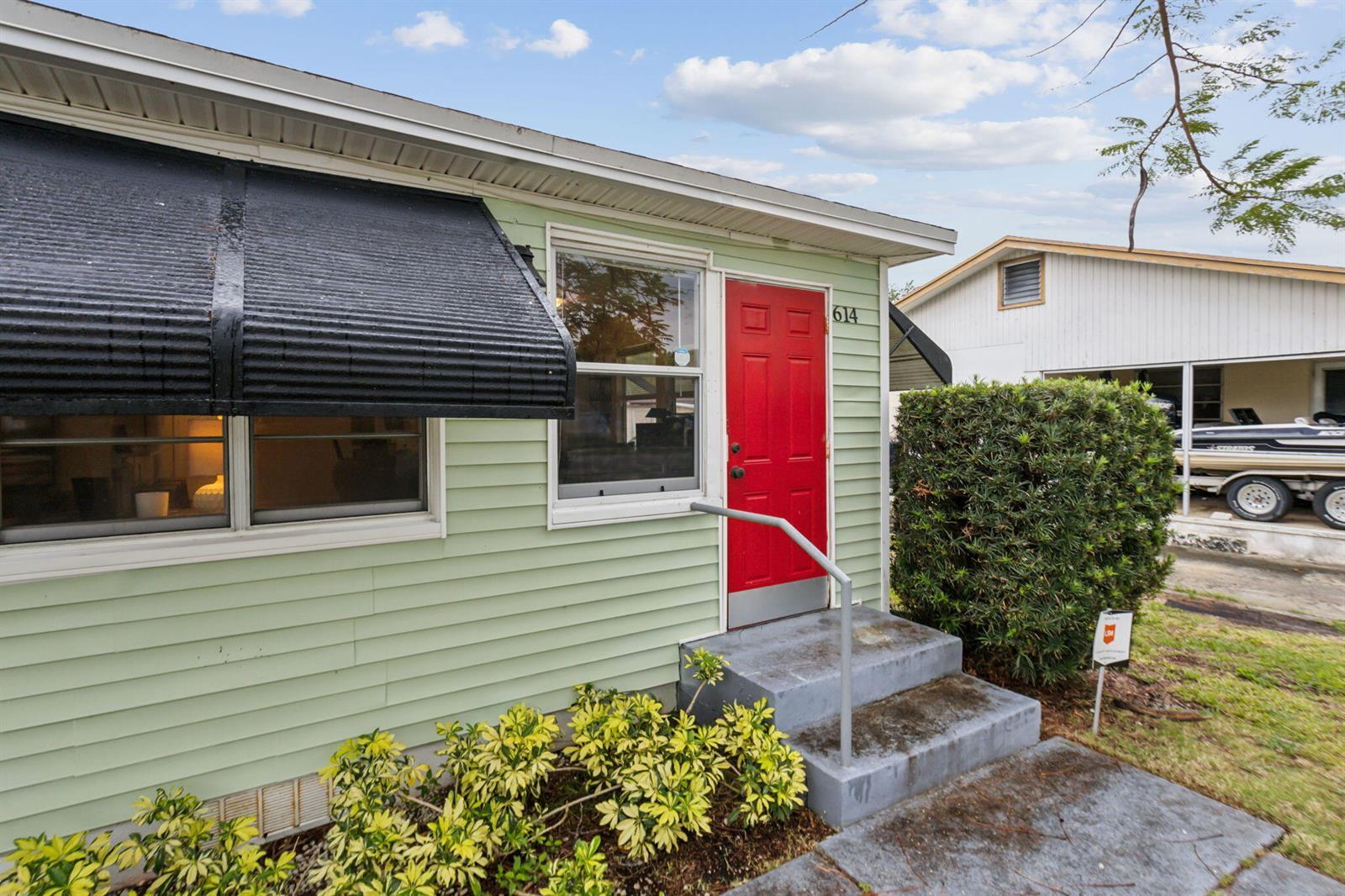 614 N 7th Street, Lantana FL 33462 photo 2