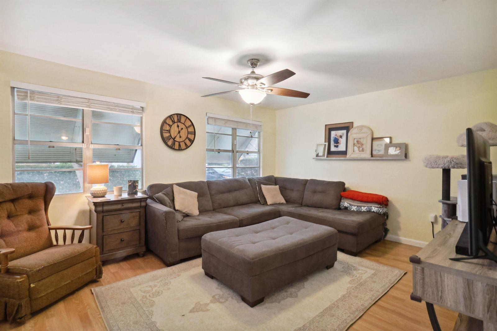 614 N 7th Street, Lantana FL 33462 photo 4