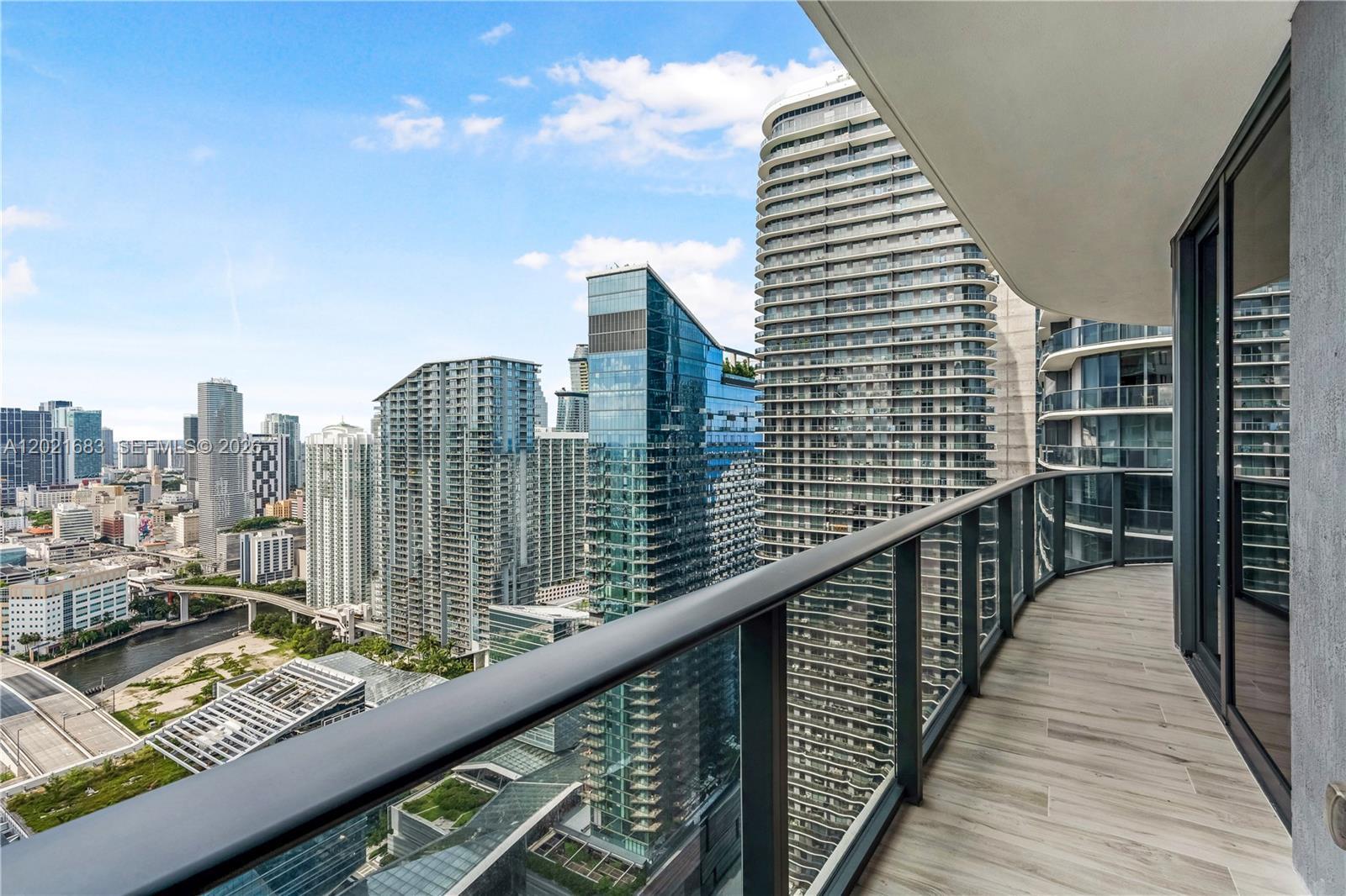 55 SW 9th St # 4001, Miami FL 33130