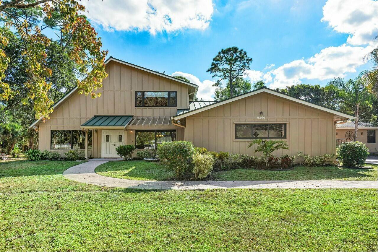 9266 Pinion Drive, Lake Worth FL 33467 photo 2
