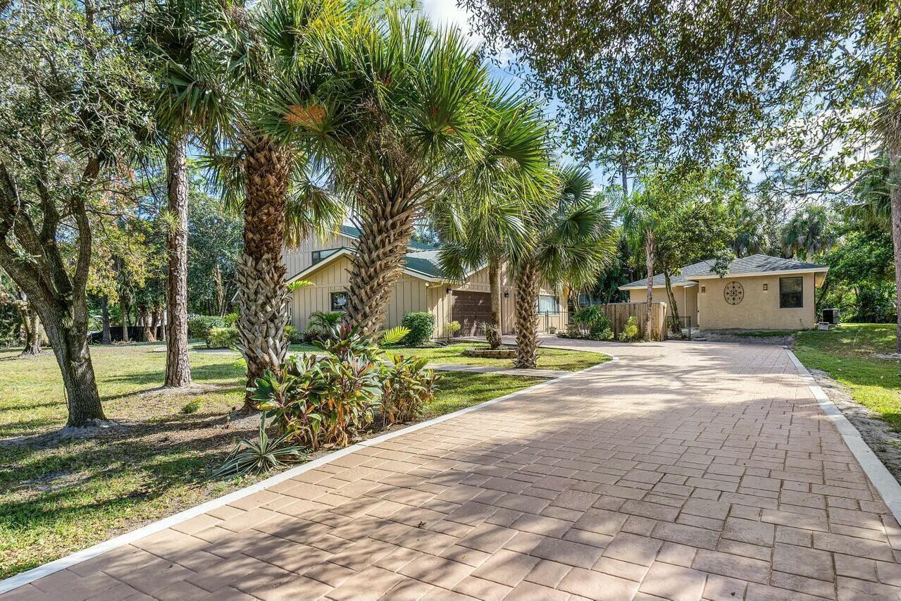 9266 Pinion Drive, Lake Worth FL 33467 photo 3