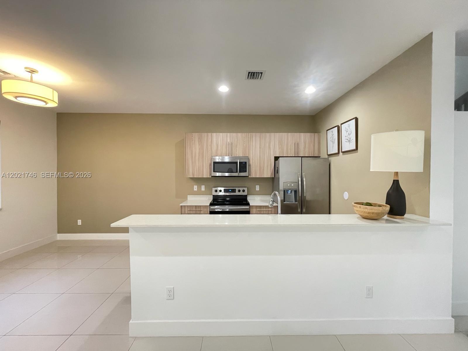 170 SE 7th Way # 170, Pompano Beach FL 33060 photo 2