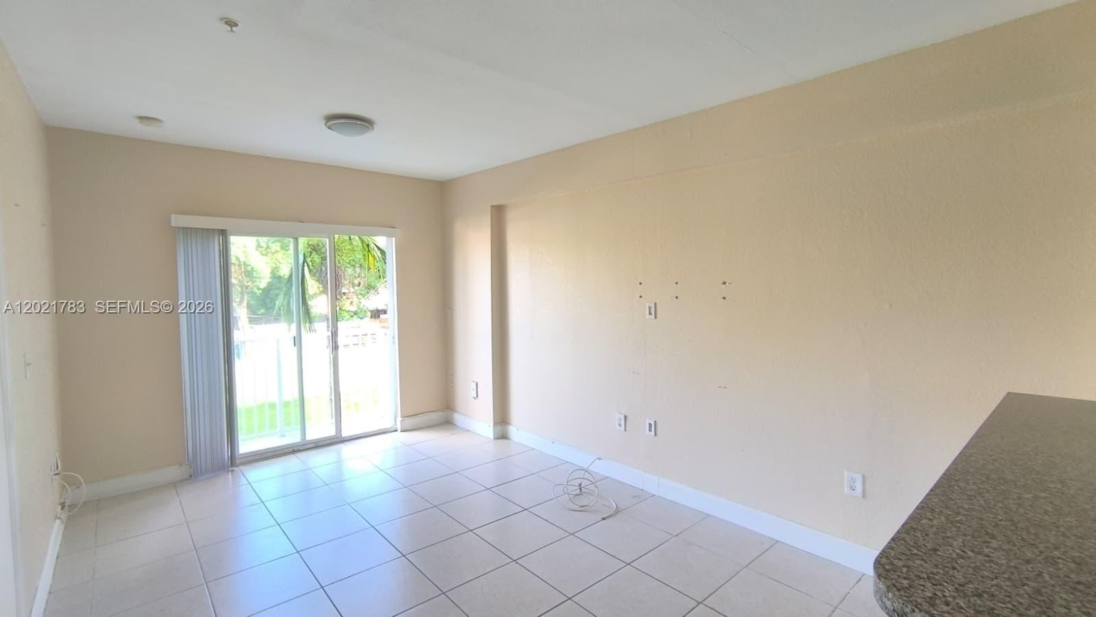 Miami, FL 33142 photo 4