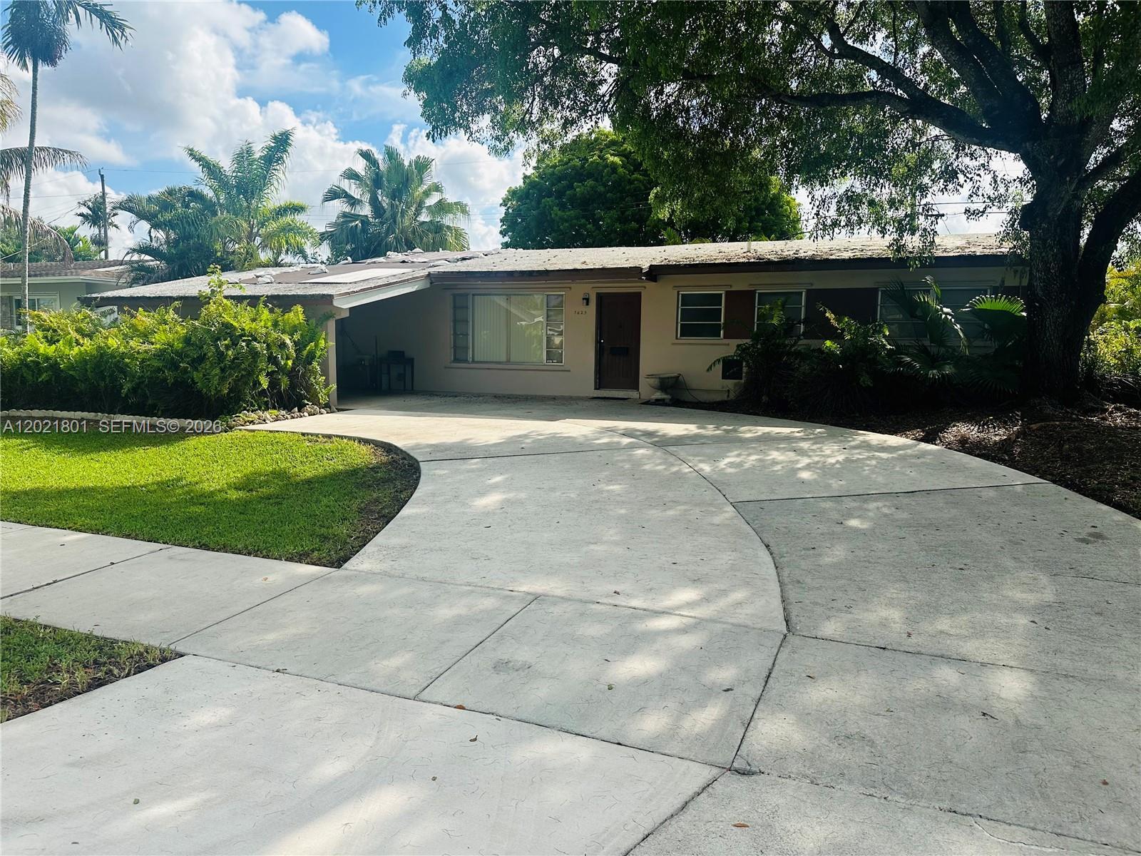 7625 SW 99th Ct, Miami FL 33173 photo 2