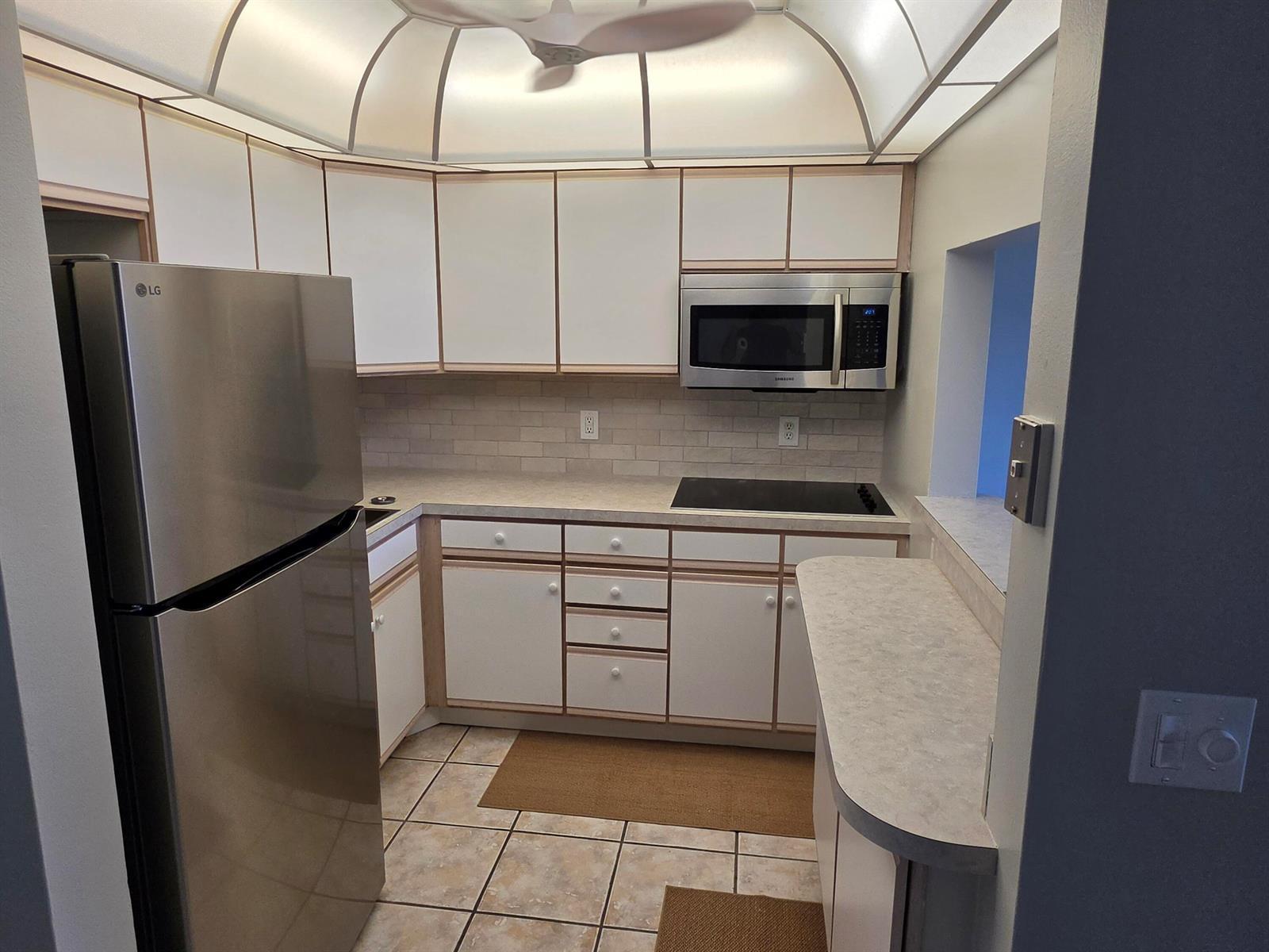 3320 Lake Osborne Drive # 109, FL 33461 photo 4