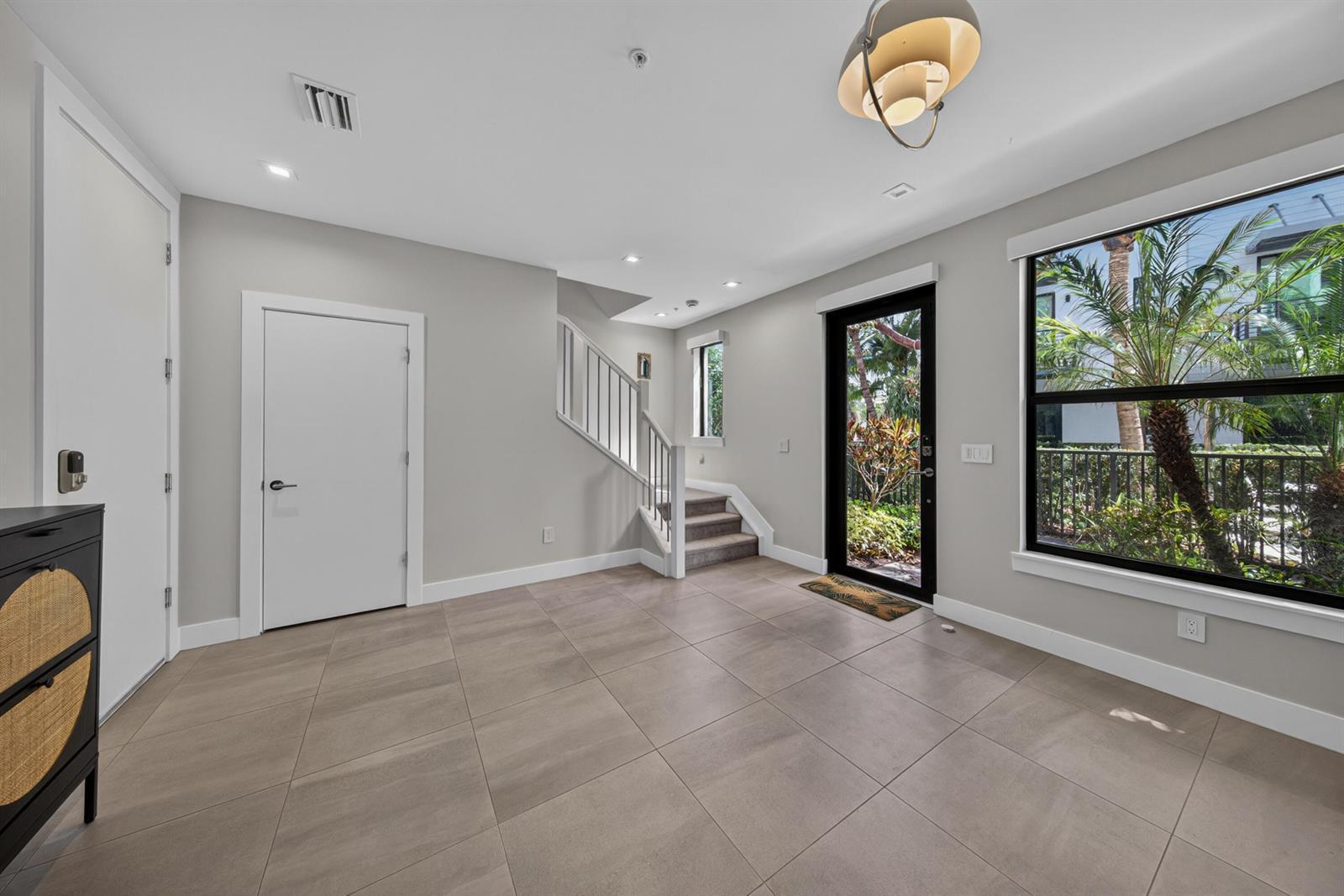 625 NE 22nd Drive, Wilton Manors FL 33305 photo 4
