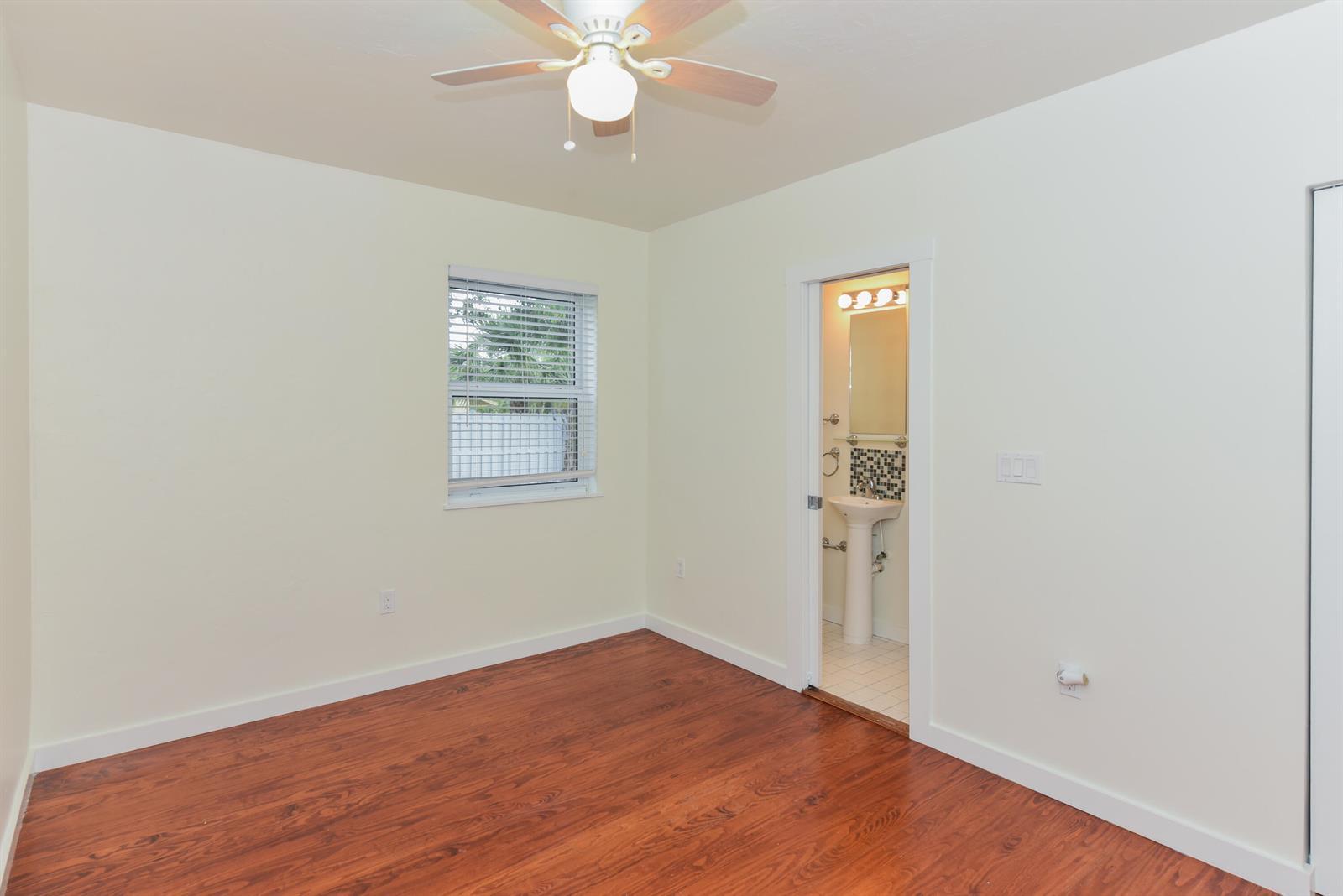717 2nd Ave # 5, FL 33460 photo 5