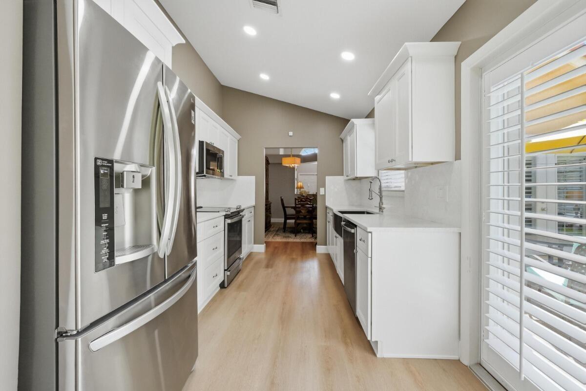 215 NW 117th Way, Coral Springs FL 33071 photo 3