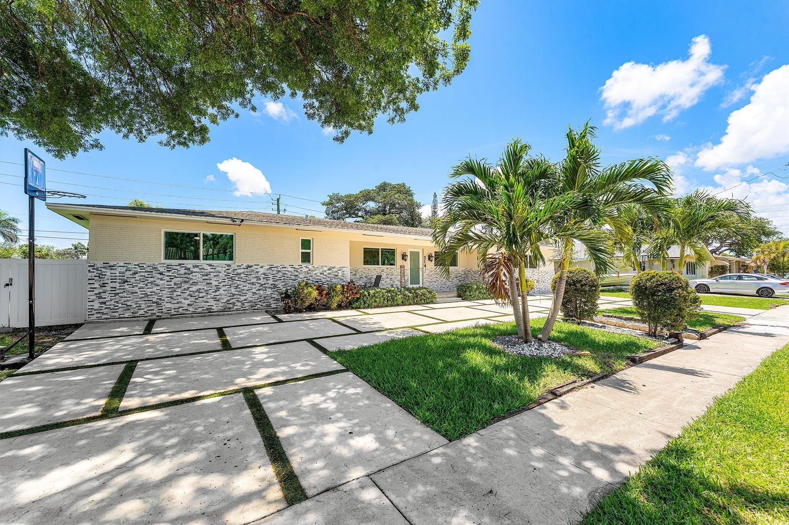 214 SE 5th Street, Dania Beach FL 33004 photo 2