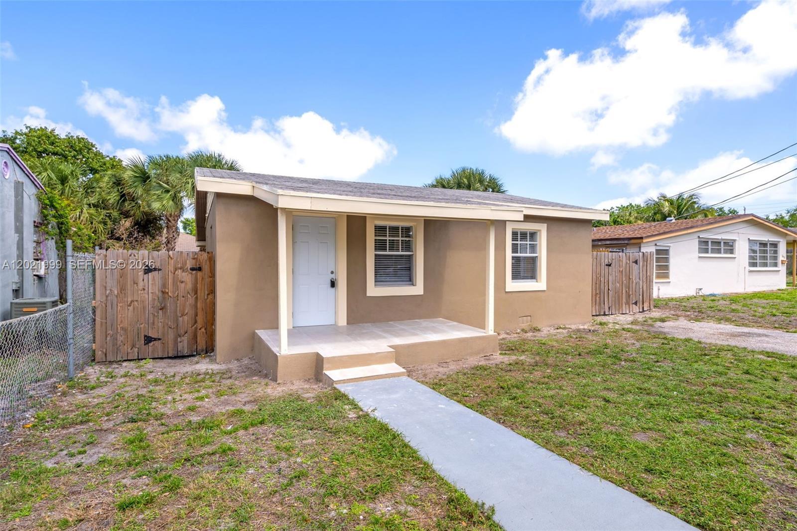 1660 W 26th St, Riviera Beach FL 33404 photo 3