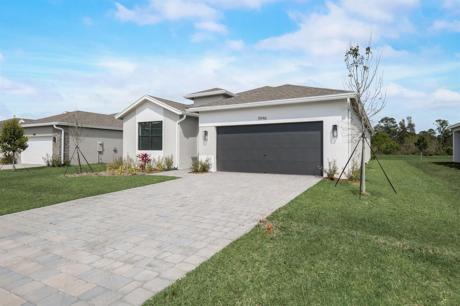 5946 SE Skyblue Circle, Stuart FL 34997 photo 3