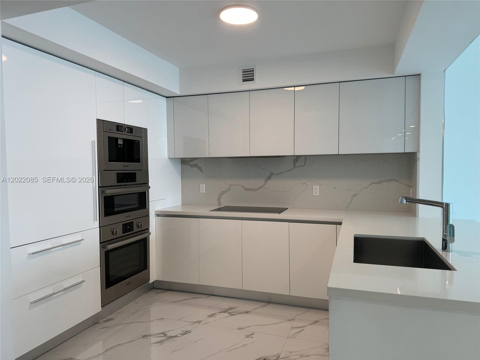 330 Sunny Isles Blvd # 1003, Sunny Isles Beach FL 33160 photo 5