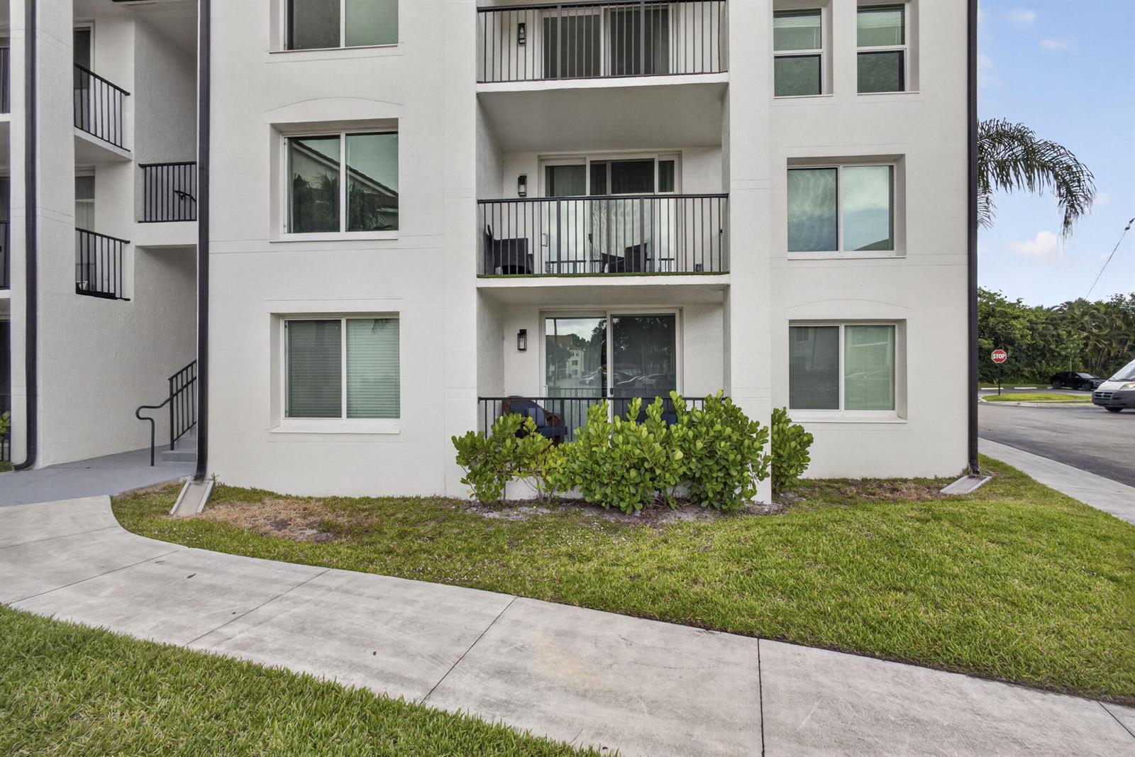 1002 Villa Circle, Boynton Beach FL 33435 photo 5