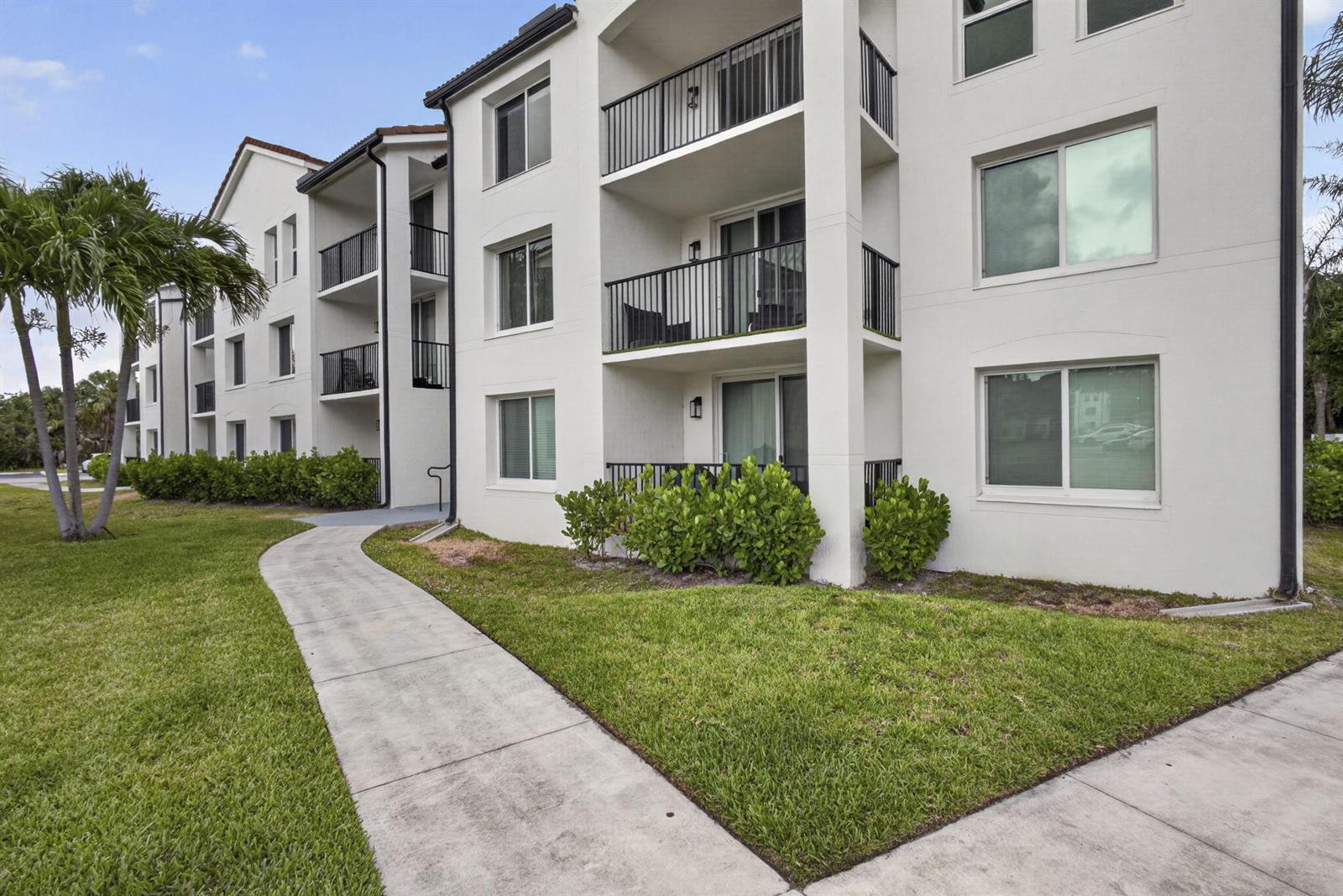 1002 Villa Circle, Boynton Beach FL 33435 photo 4
