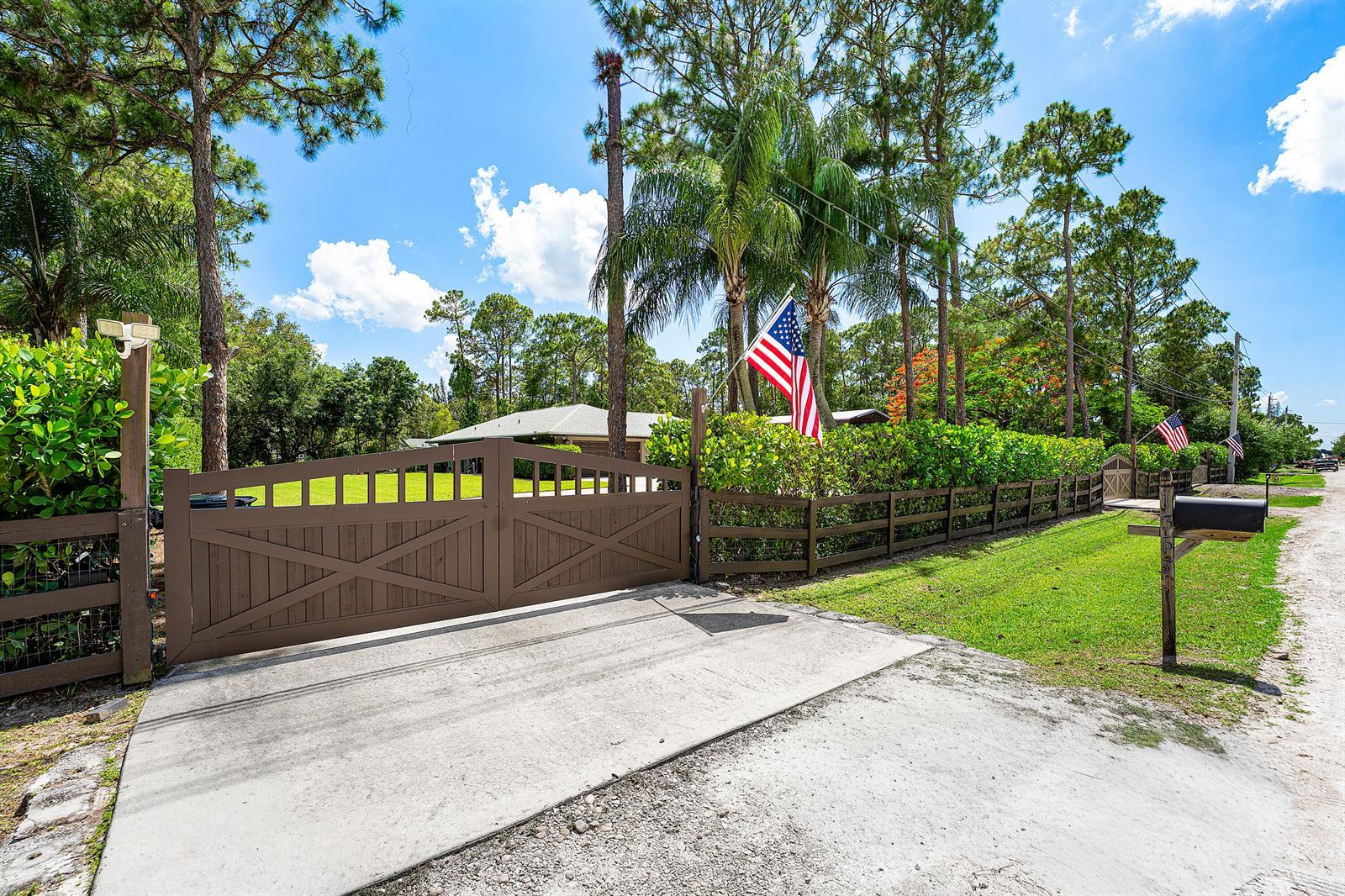 13530 N 59th Ct Court N, FL 33411 photo 5