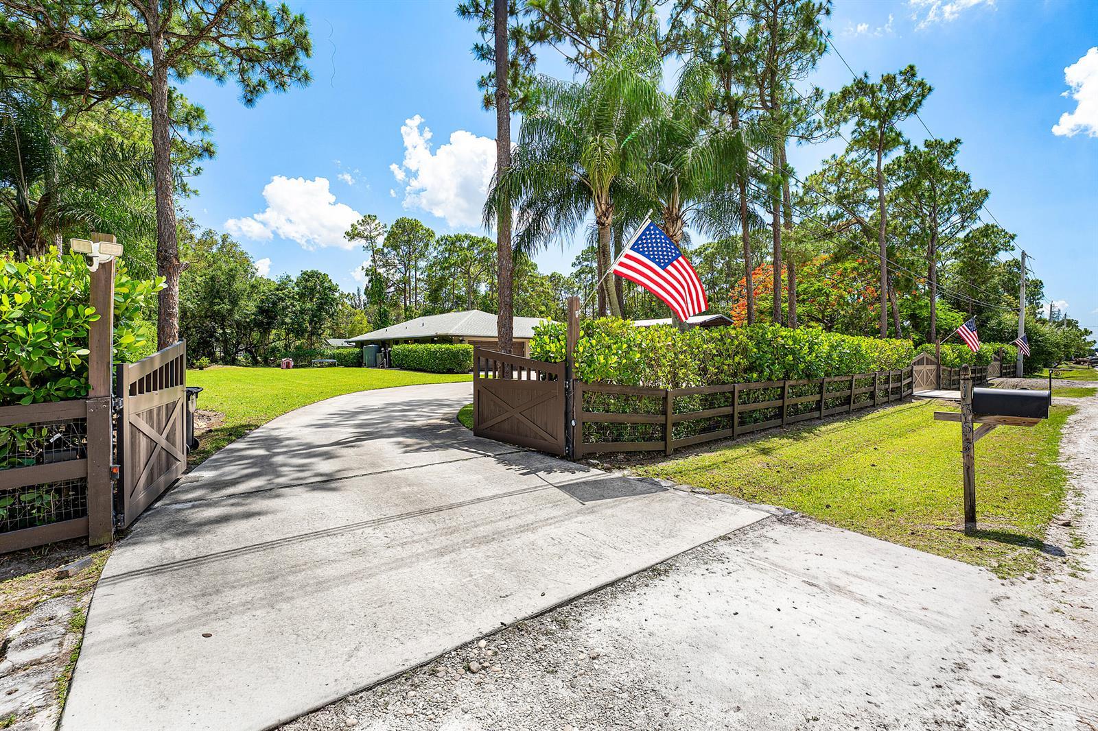13530 N 59th Ct Court N, FL 33411 photo 4