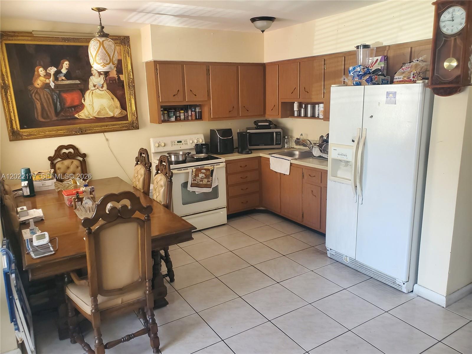 2644 SW 28th Ct, Miami FL 33133 photo 2