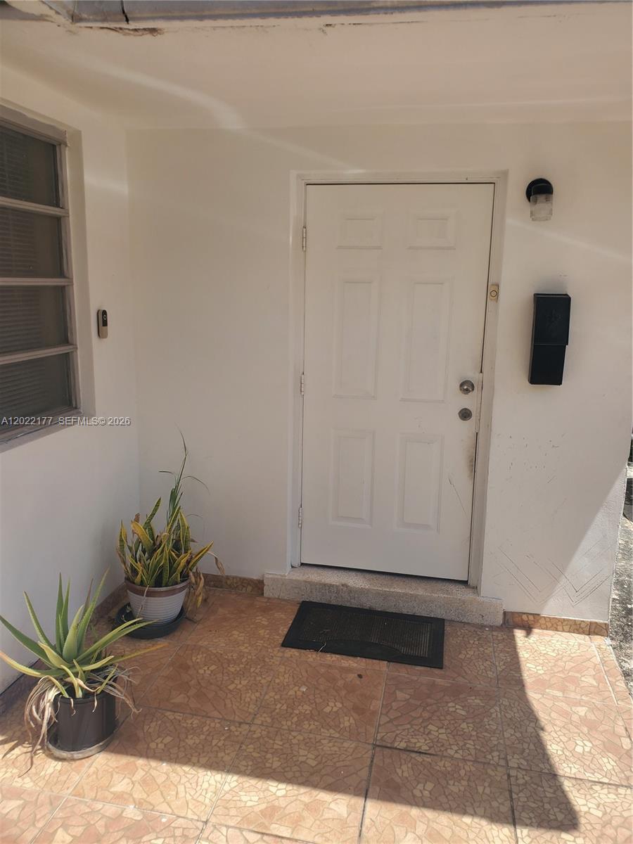 2644 SW 28th Ct, Miami FL 33133 photo 5