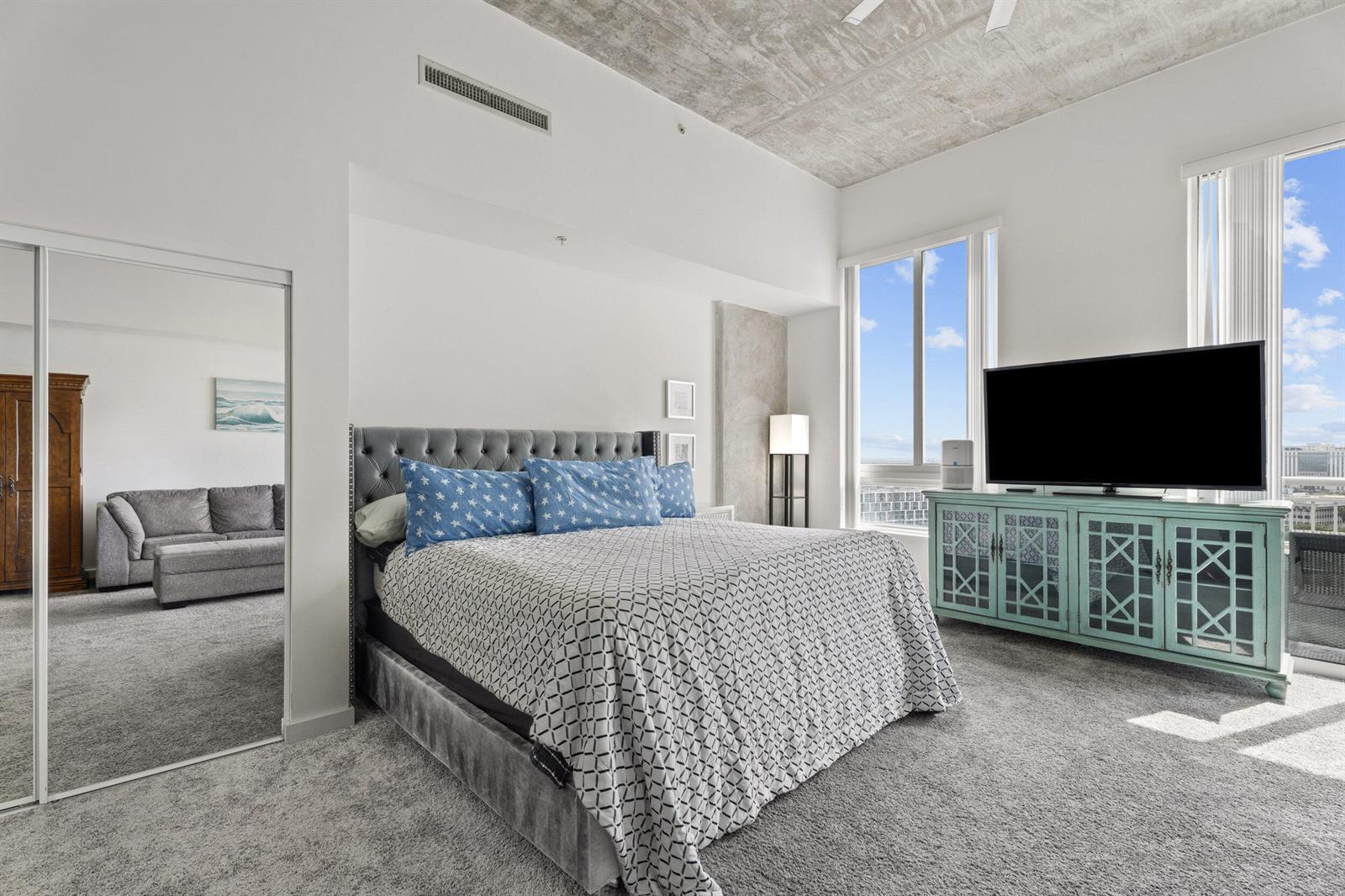 300 S Australian Avenue # 1603, West Palm Beach FL 33401 photo 2