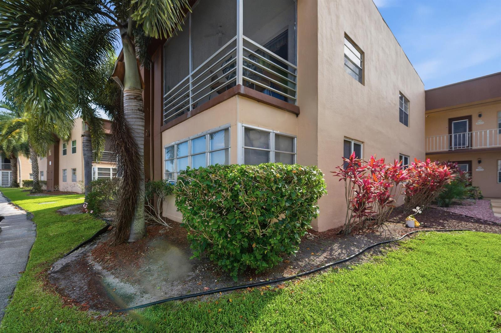 519 Burgundy K, Delray Beach FL 33484