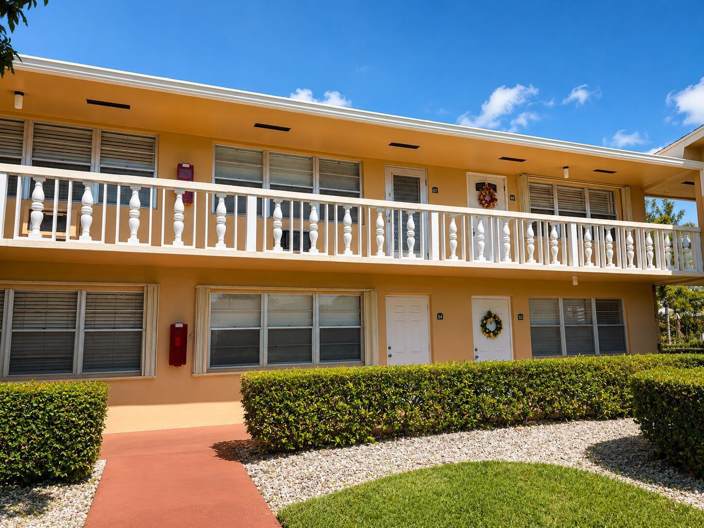 67 Camden C, West Palm Beach FL 33417 photo 2