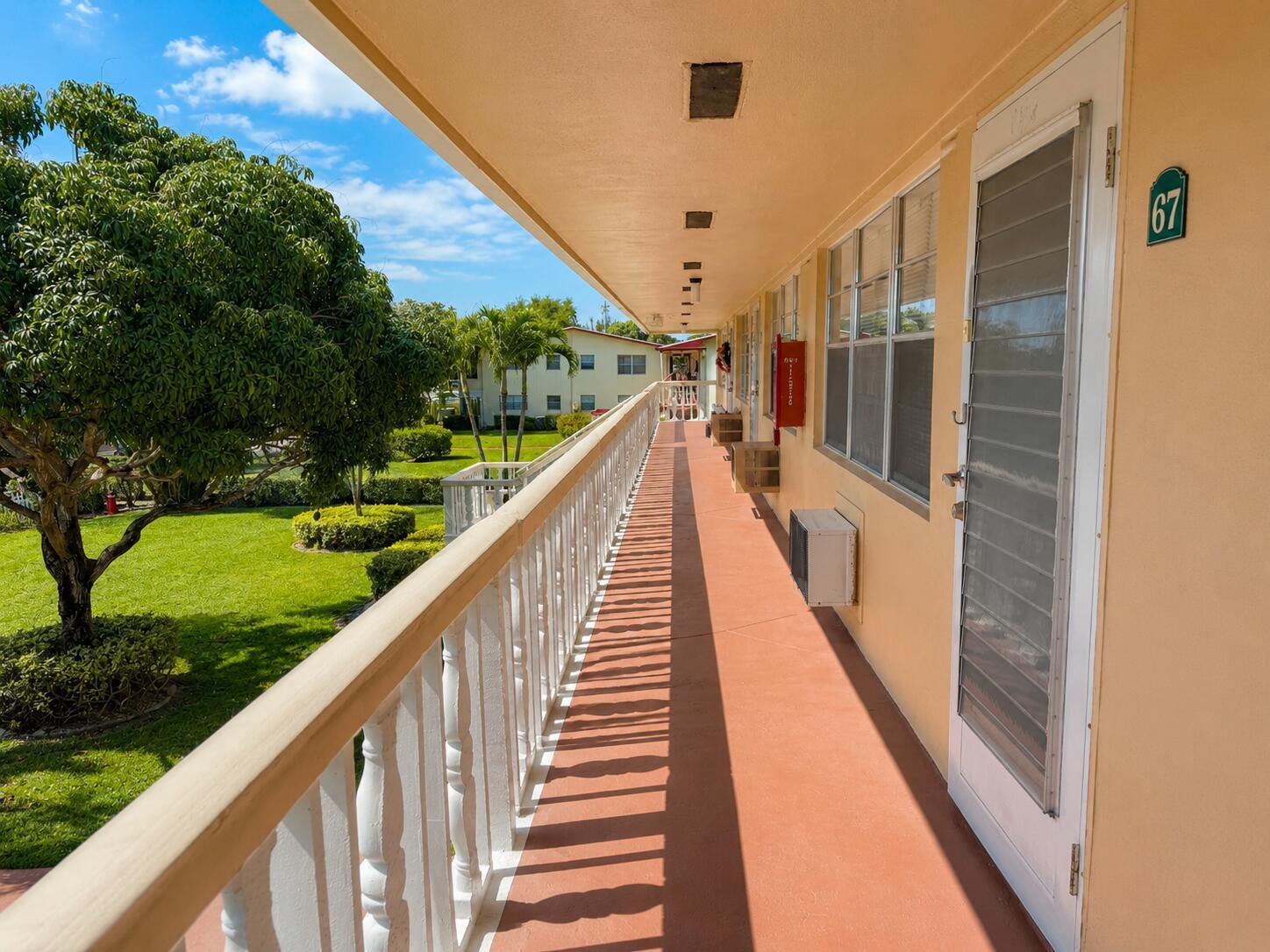 67 Camden C, West Palm Beach FL 33417 photo 3