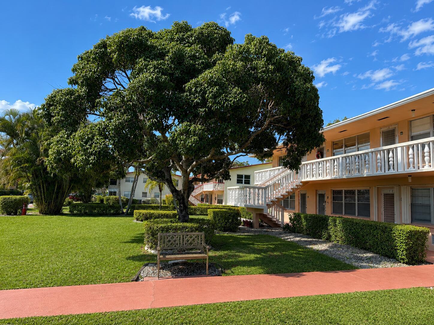 67 Camden C, West Palm Beach FL 33417 photo 4