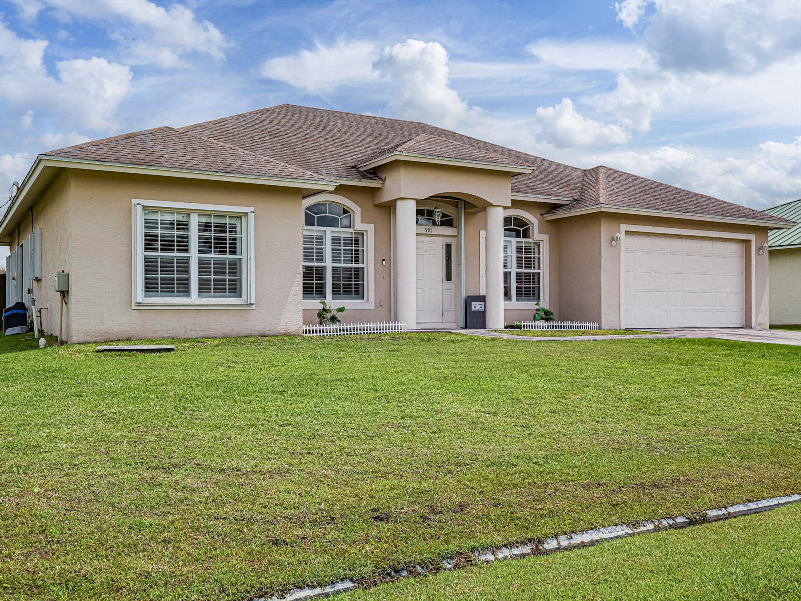 581 SW Grove Avenue, Port St. Lucie FL 34983