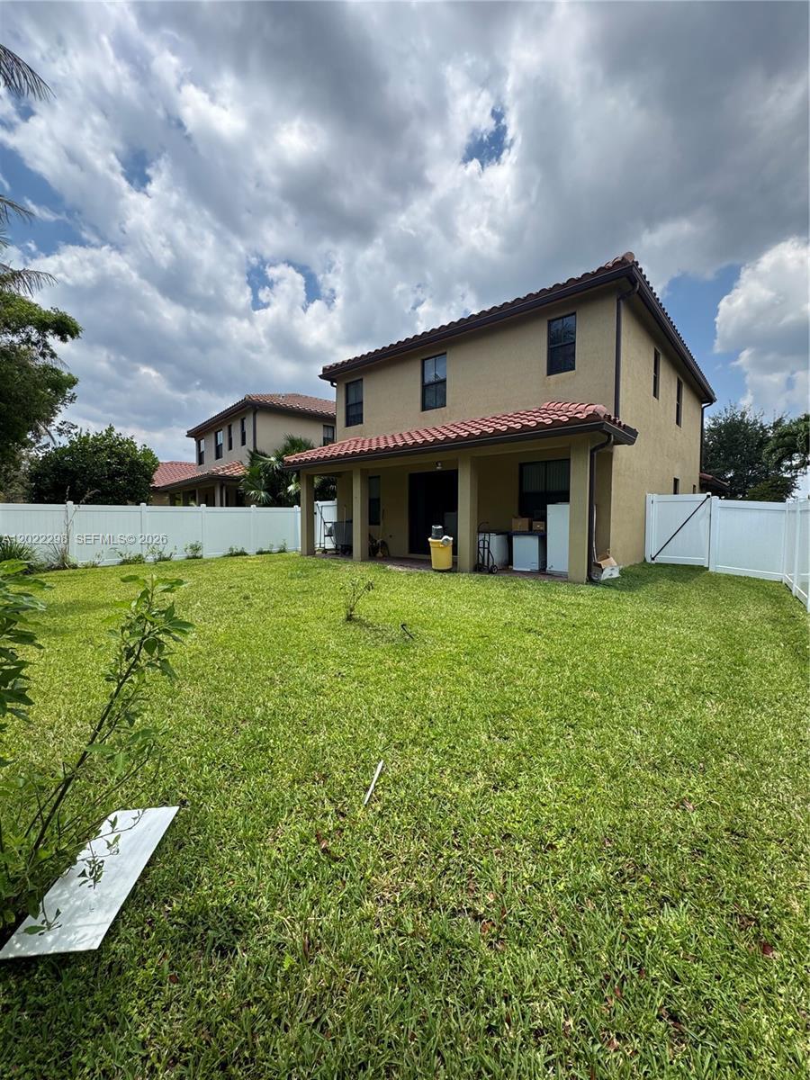 5504 NW 48th Ln, Tamarac FL 33319 photo 4