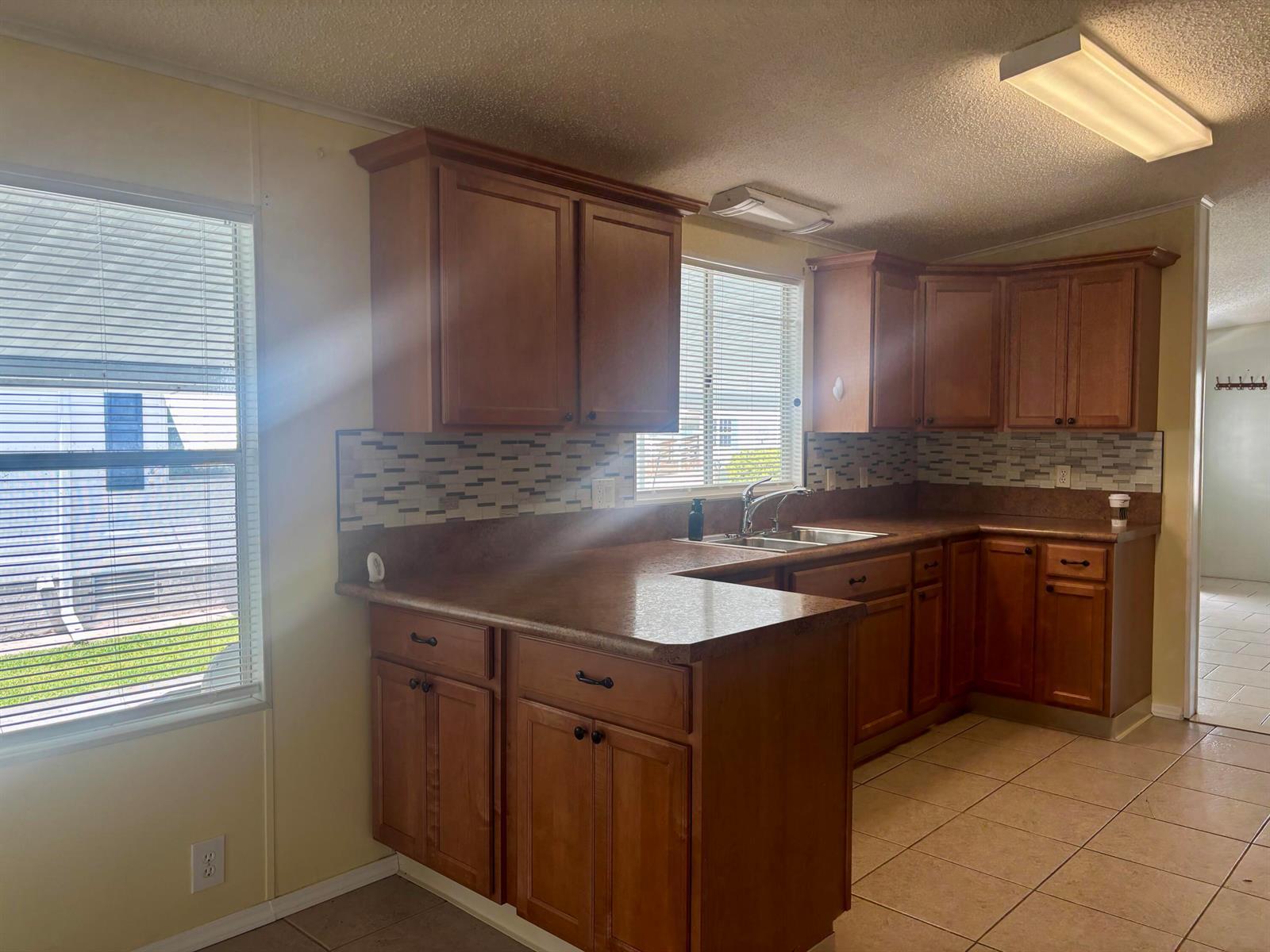 1586 SW 35th Circle, Okeechobee FL 34974 photo 3
