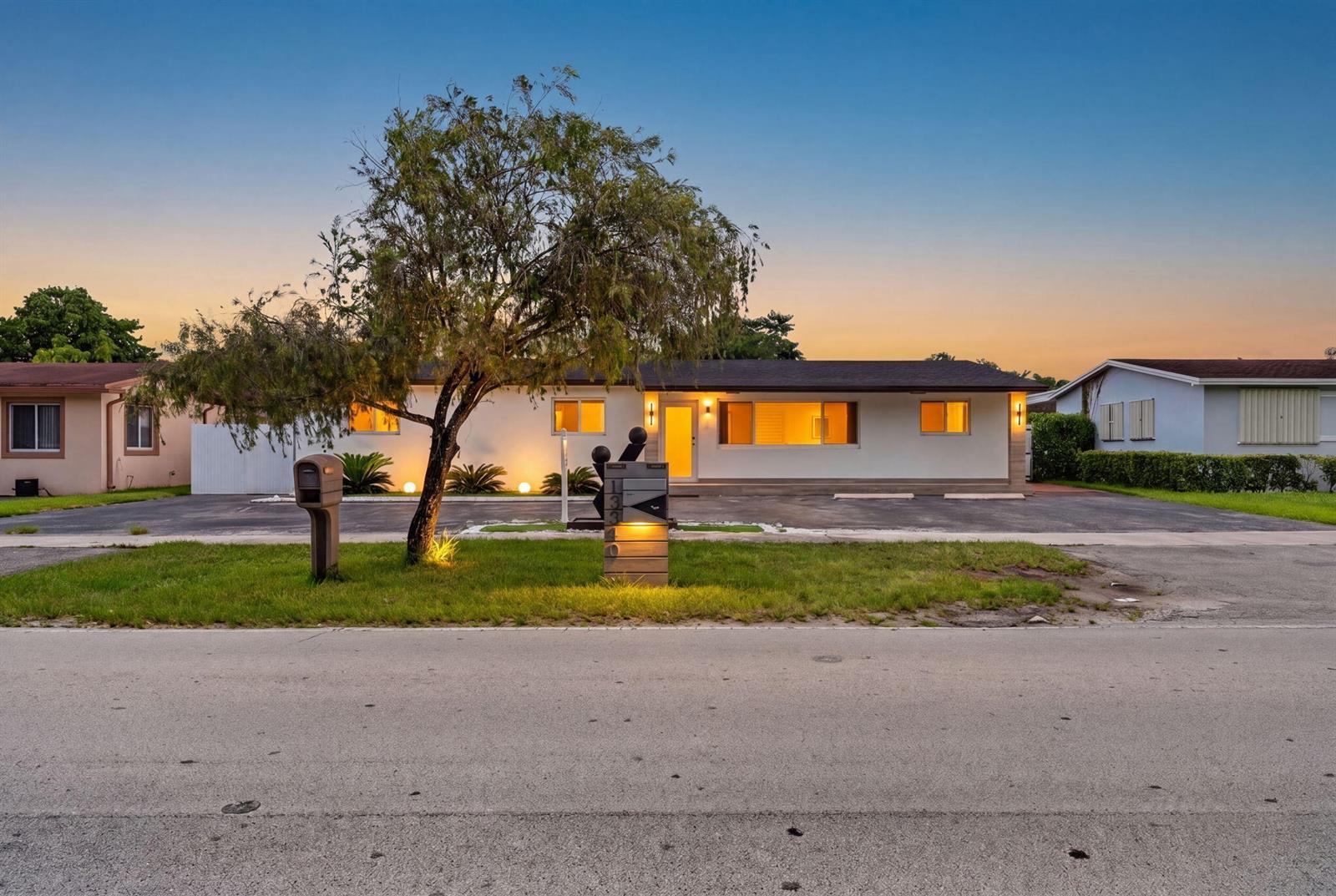 10040 SW 32nd Street, Miami FL 33165