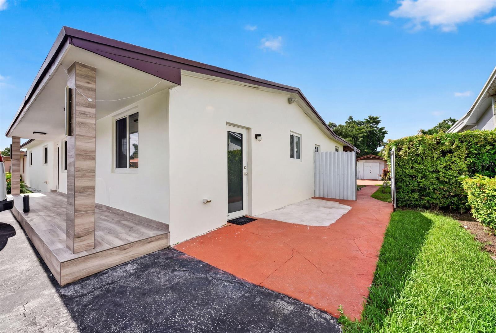 10040 SW 32nd Street, Miami FL 33165 photo 4