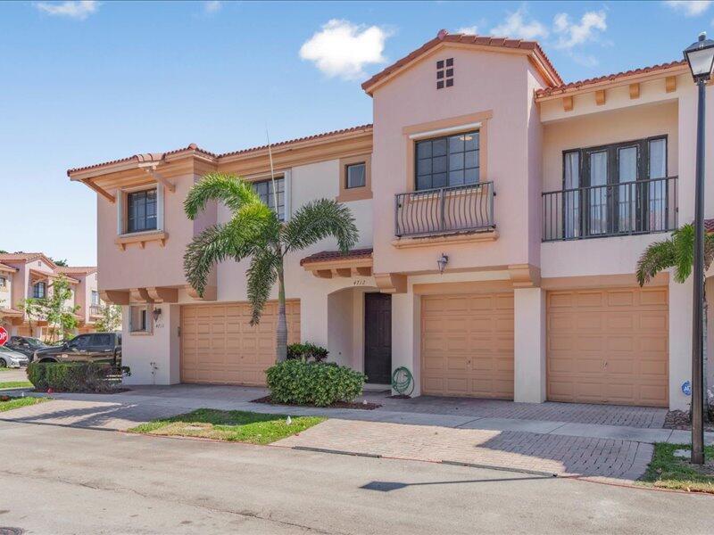 4712 Grand Cypress Circle N, Coconut Creek FL 33073 photo 3