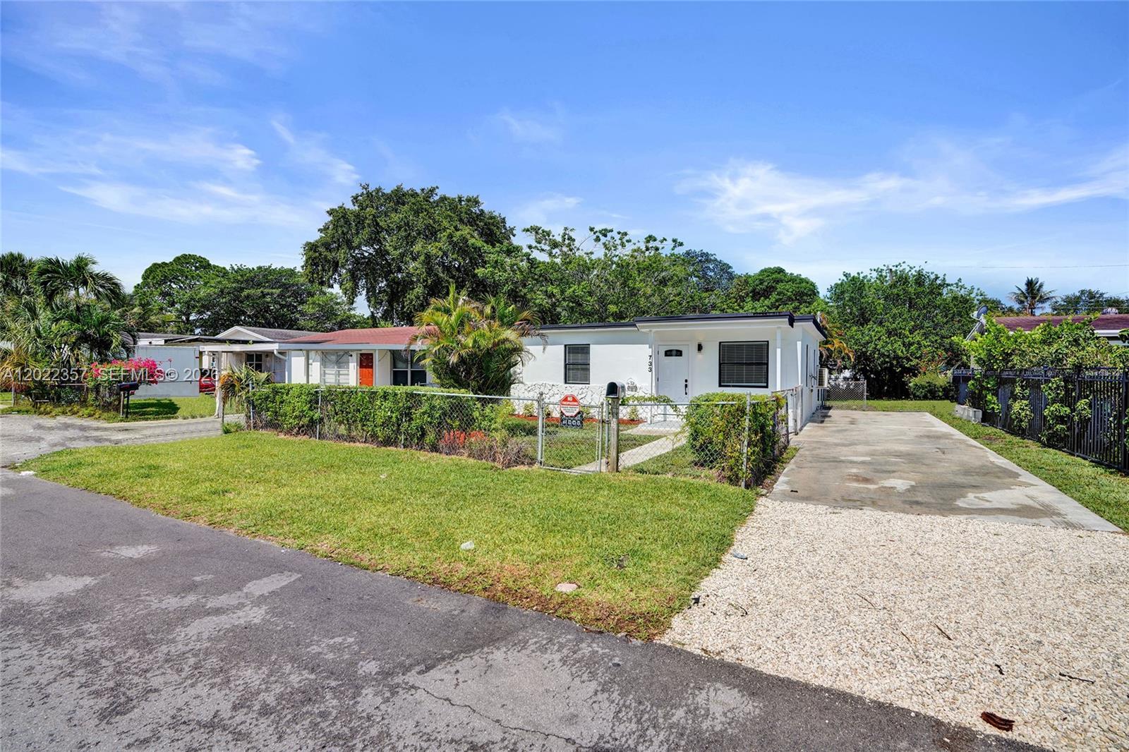 733 NW 15th Ter, Fort Lauderdale FL 33311 photo 3