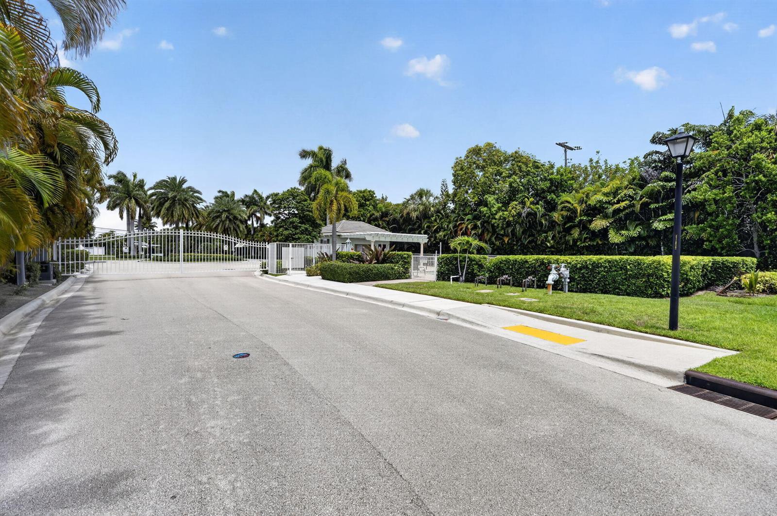 1950 Juno Landing Lane, North Palm Beach FL 33408 photo 3