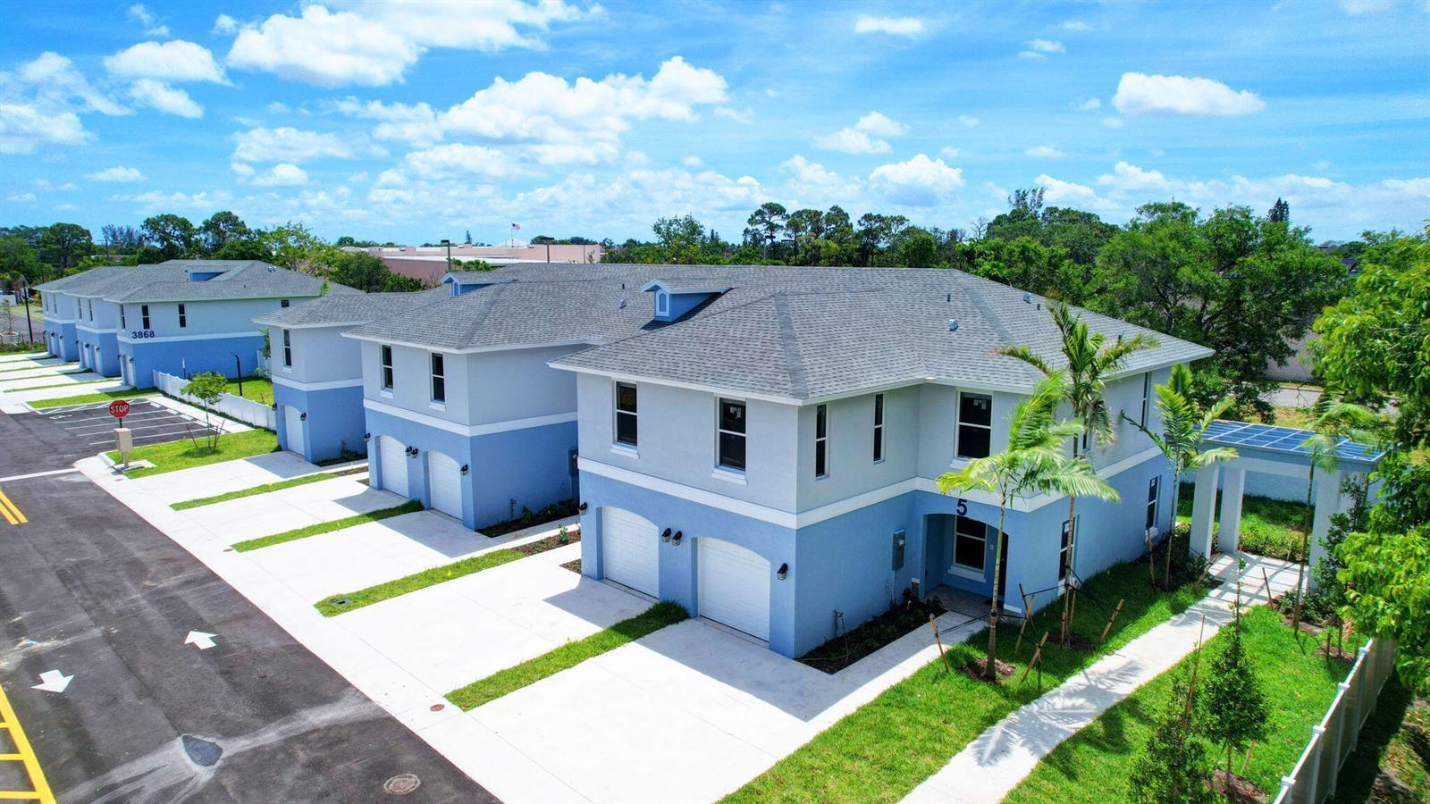 3868 Patio Court # 5, Palm Springs FL 33461