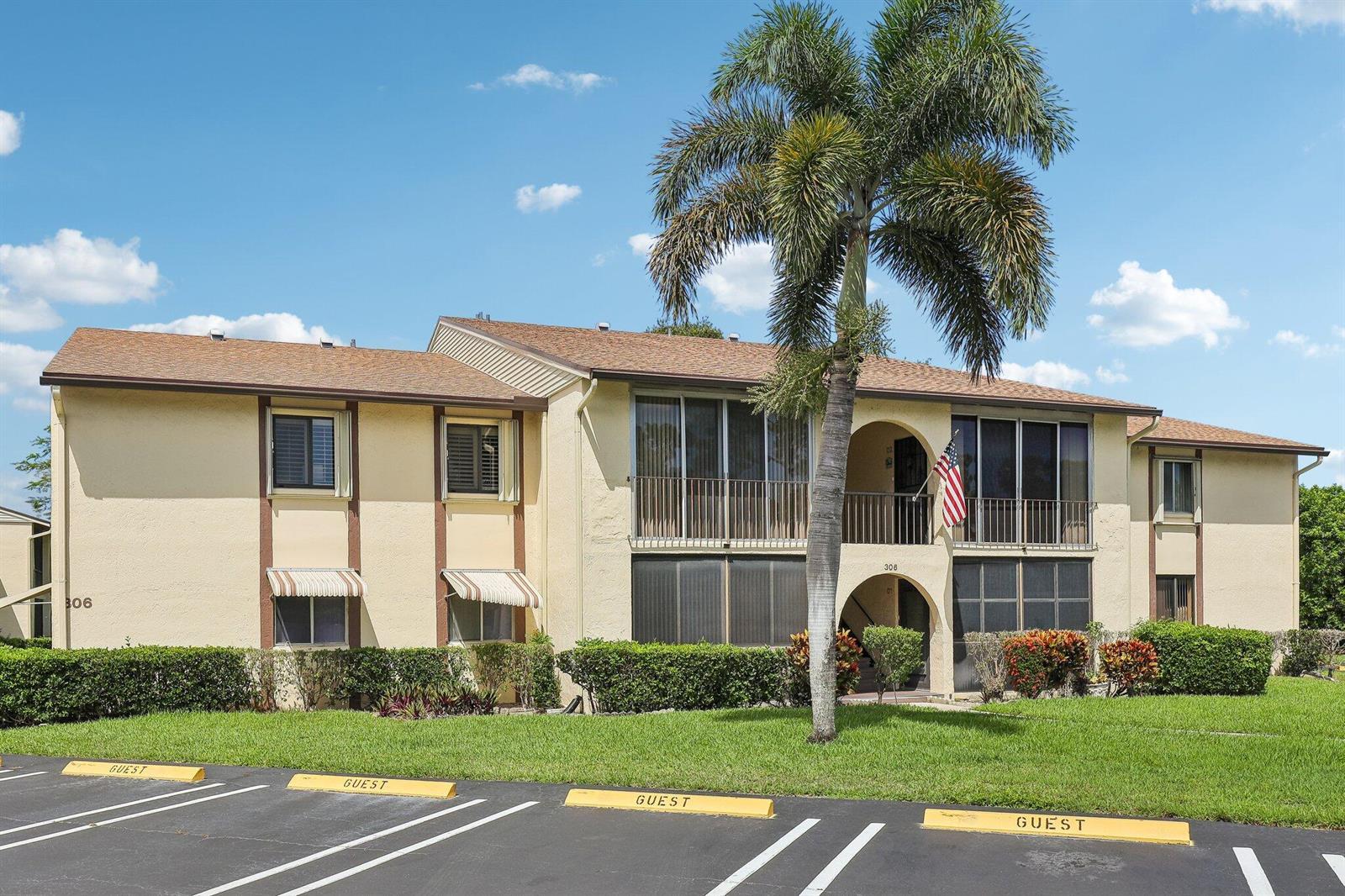 306 Knotty Pine Circle # 2, FL 33463