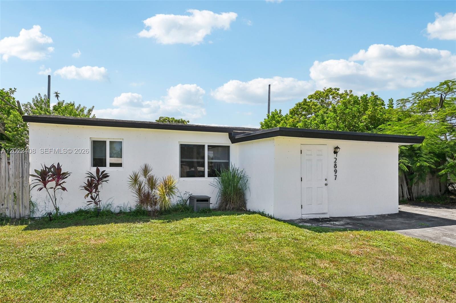 2897 NE 12th Ave, Pompano Beach FL 33064 photo 3