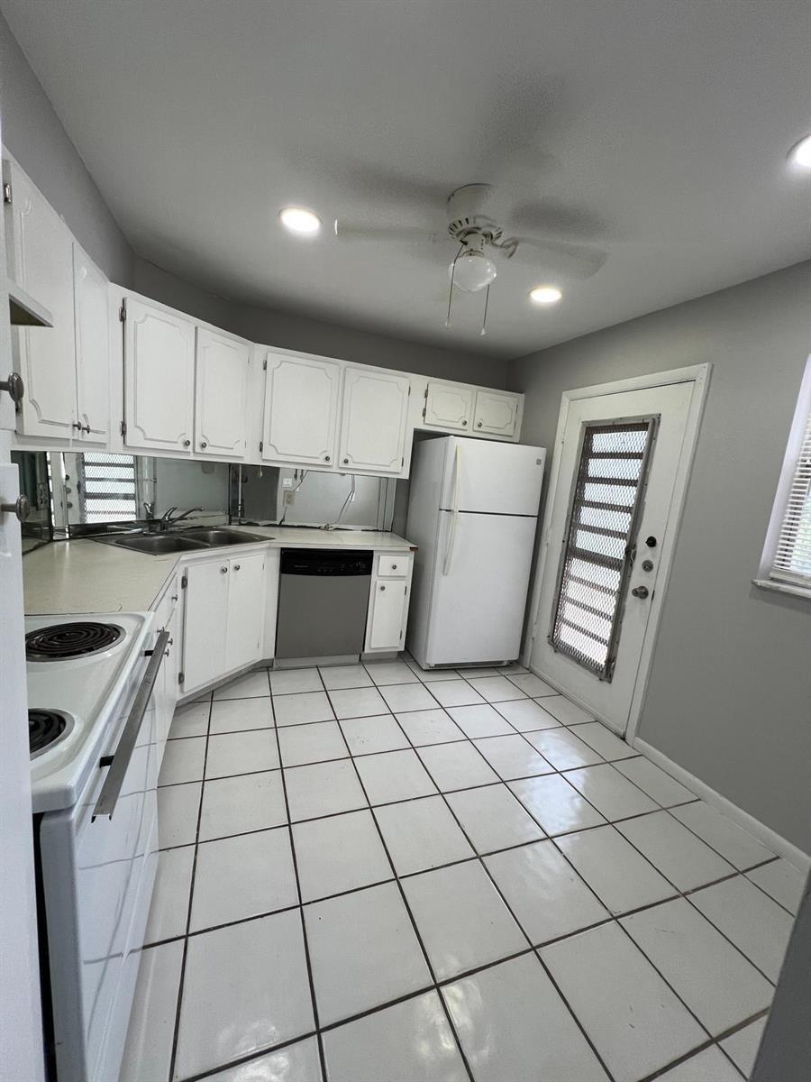 3360 Spanish Moss Terrace # 313, Lauderhill FL 33319 photo 3