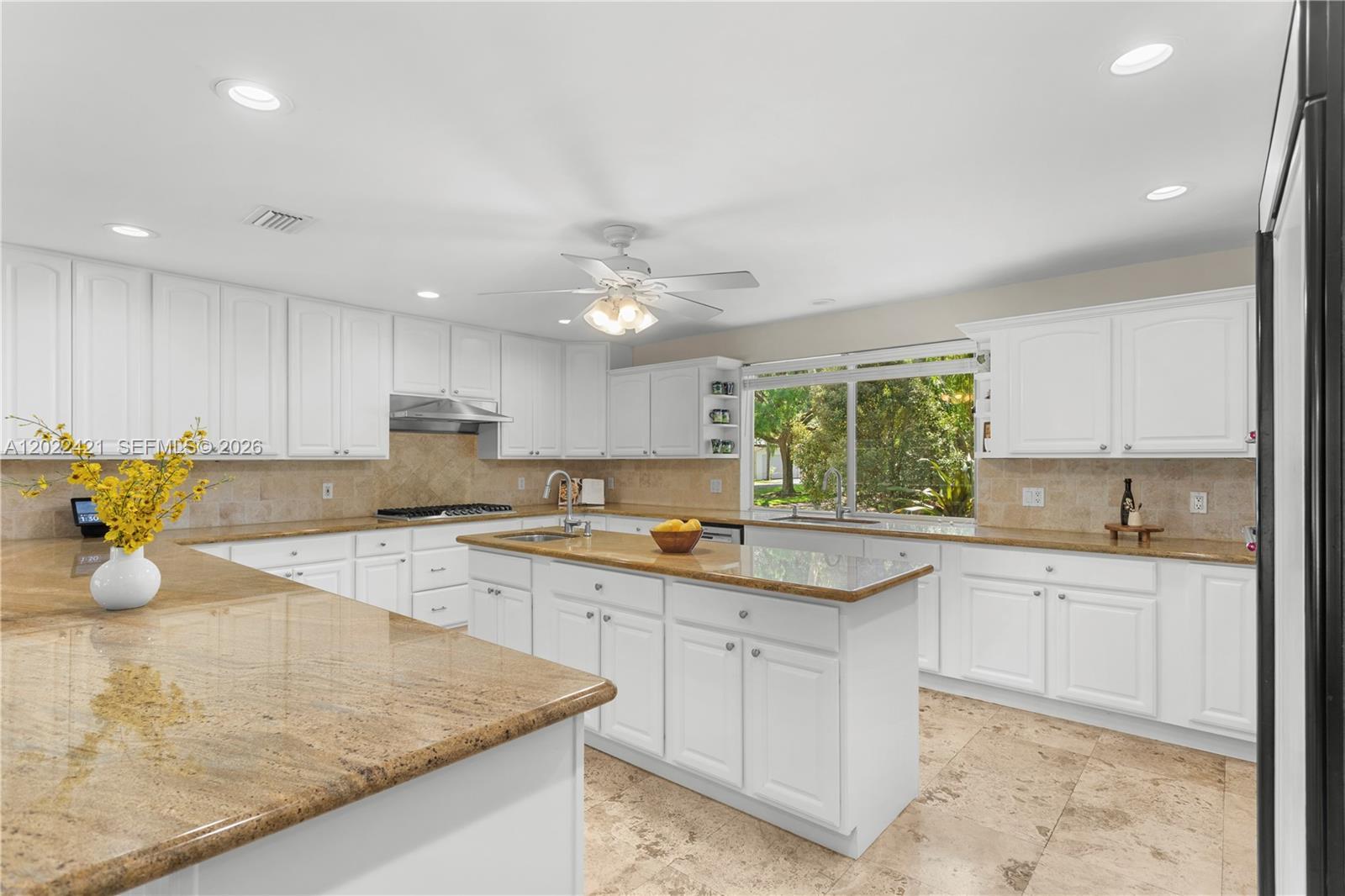 6845 SW 129th Ter, Pinecrest FL 33156 photo 2