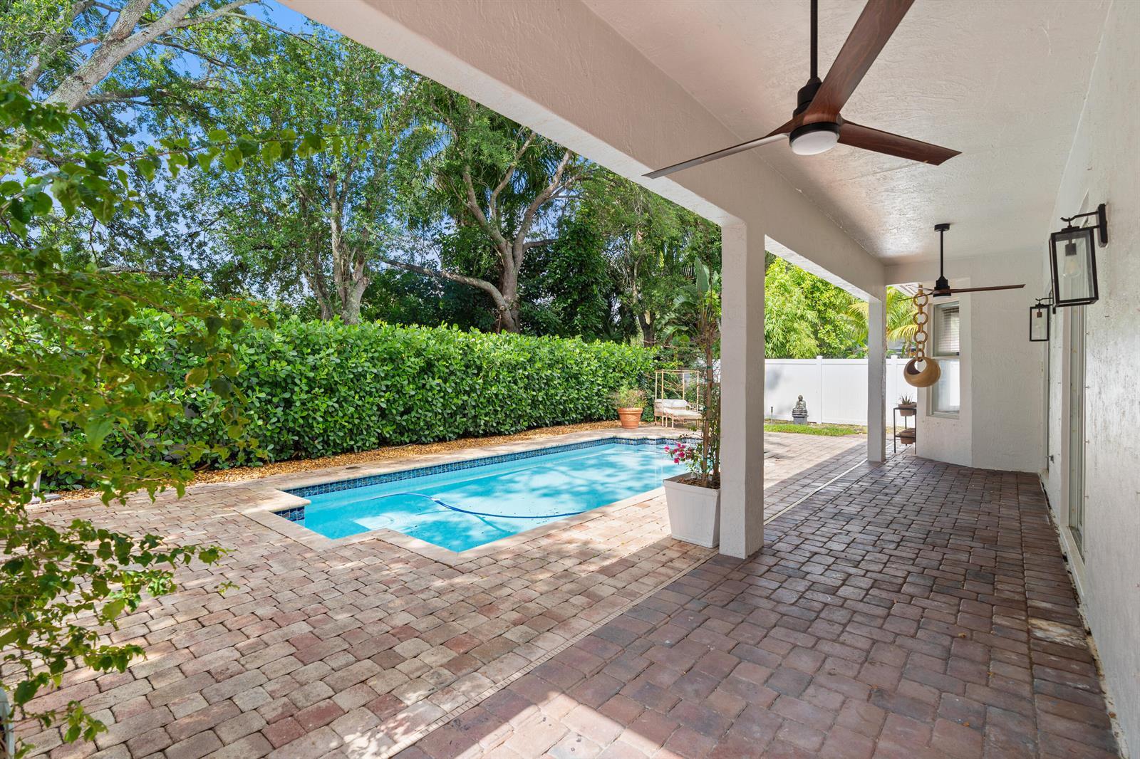 19360 SW 29th Court, Miramar FL 33029 photo 2