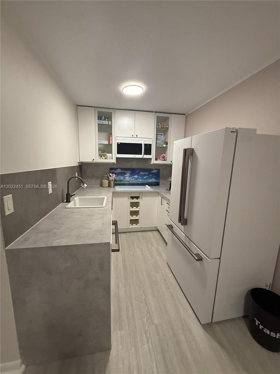 1824 Monroe St # 7, Hollywood FL 33020 photo 2