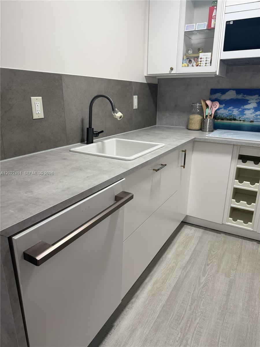 1824 Monroe St # 7, Hollywood FL 33020 photo 3
