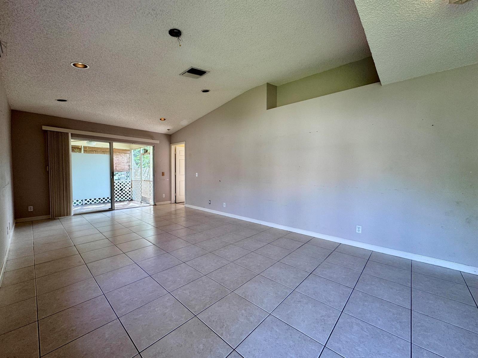 4989 SW 32nd Terrace, Dania Beach FL 33312 photo 4