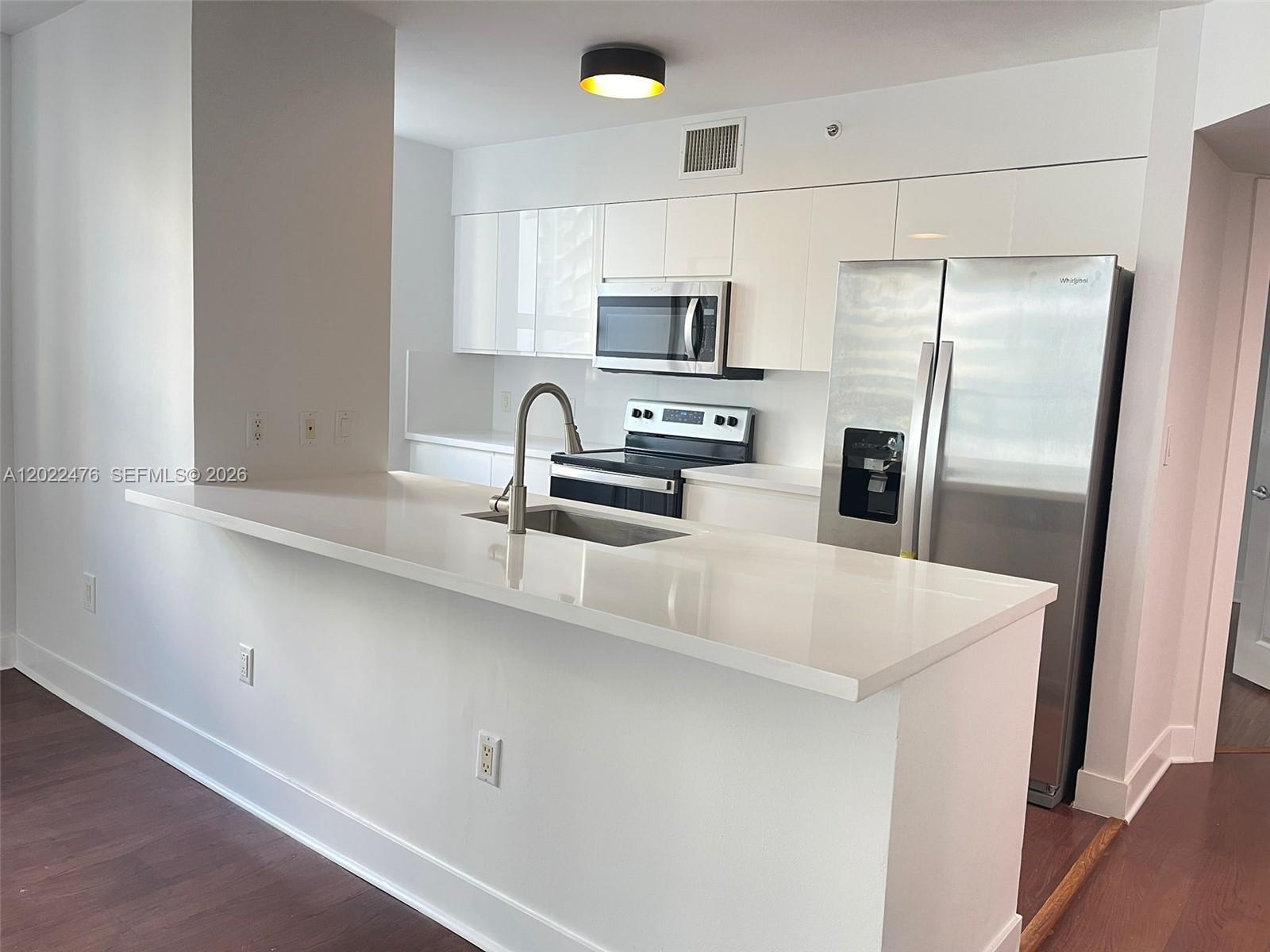 1155 Brickell Bay Dr # 1102, Miami FL 33131 photo 2