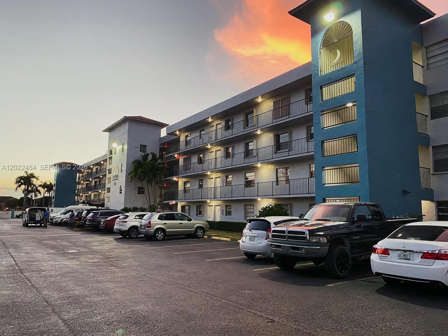 2775 W 52nd St # 206, Hialeah FL 33016