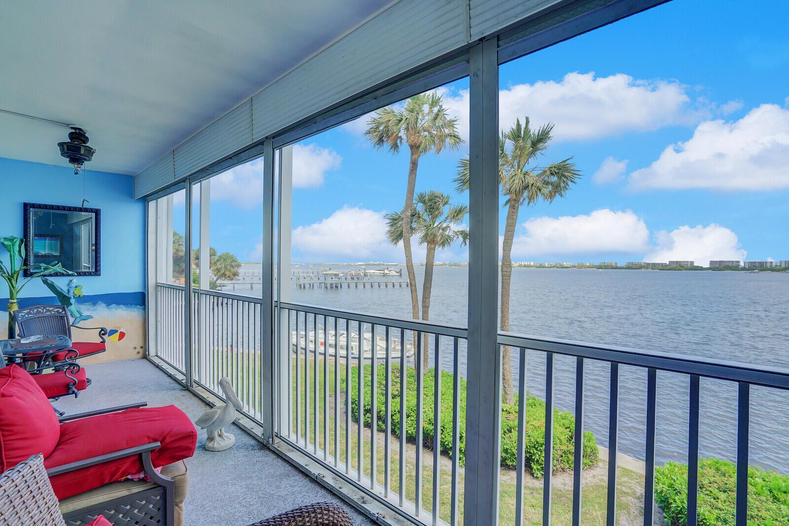 100 Waterway Drive S # 209, Lantana FL 33462