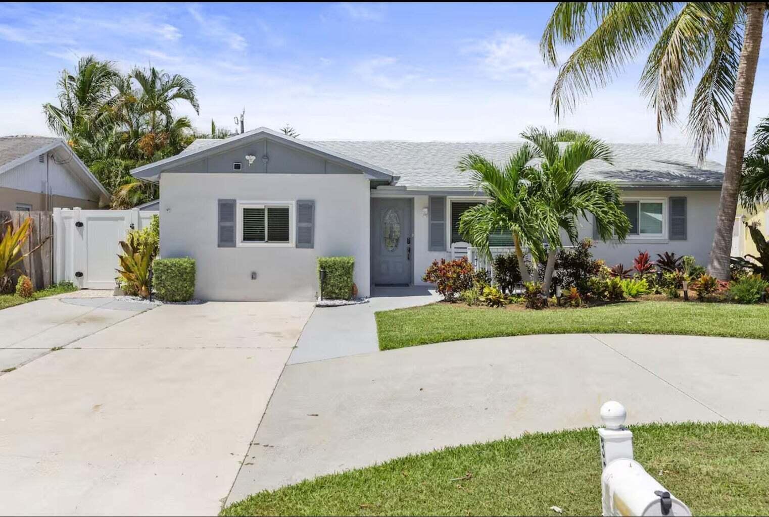337 Balsam Street, Palm Beach Gardens FL 33410