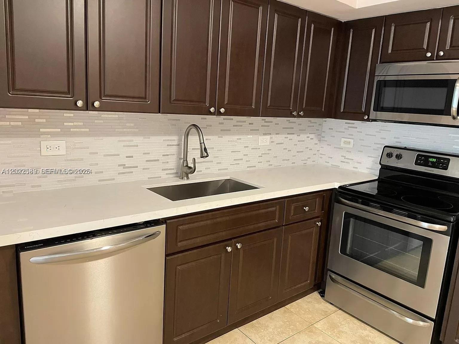 3690 N 56th Ave # 916, Hollywood FL 33021 photo 3