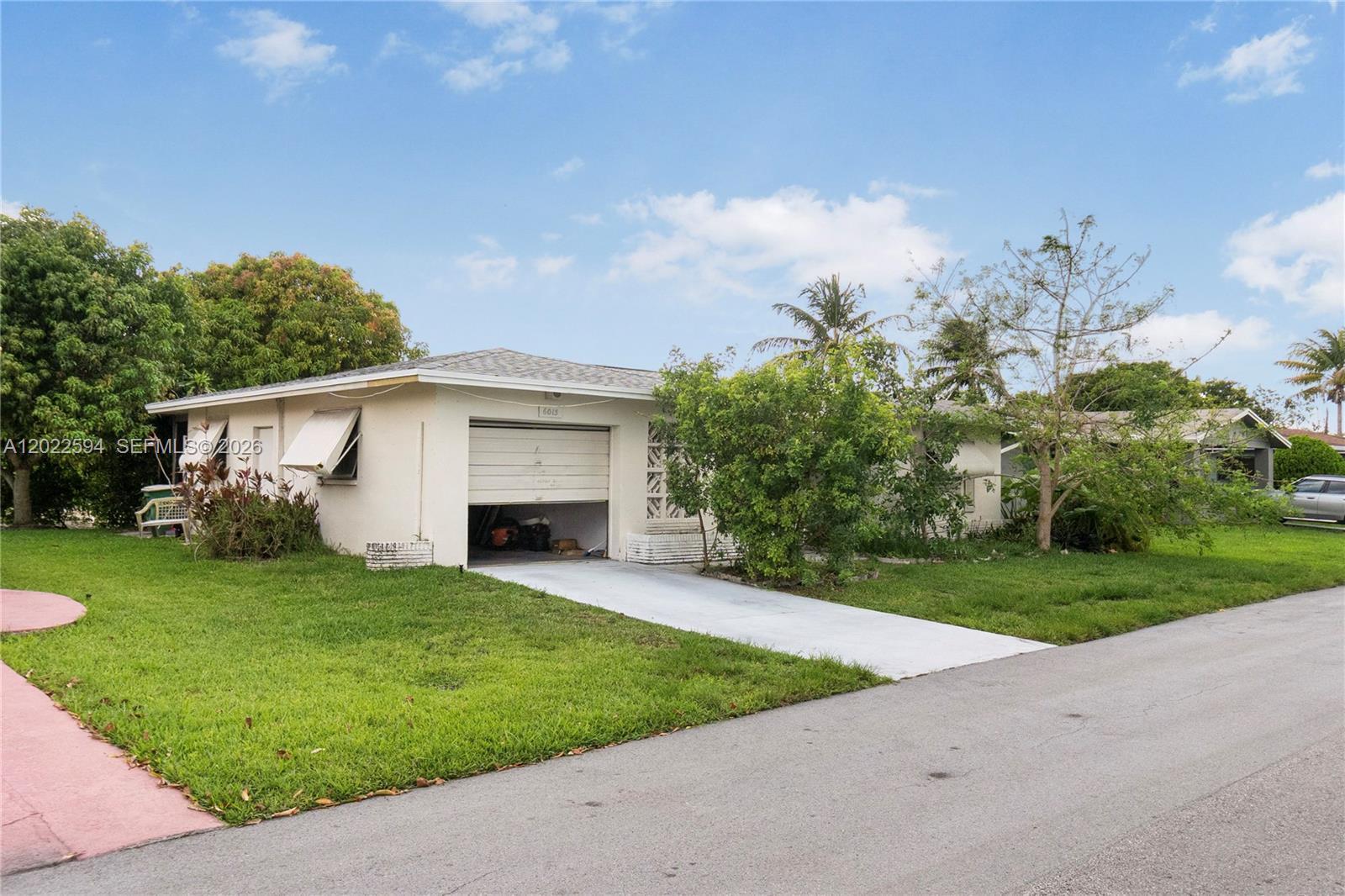 6013 NW 68th, Tamarac FL 33321 photo 3